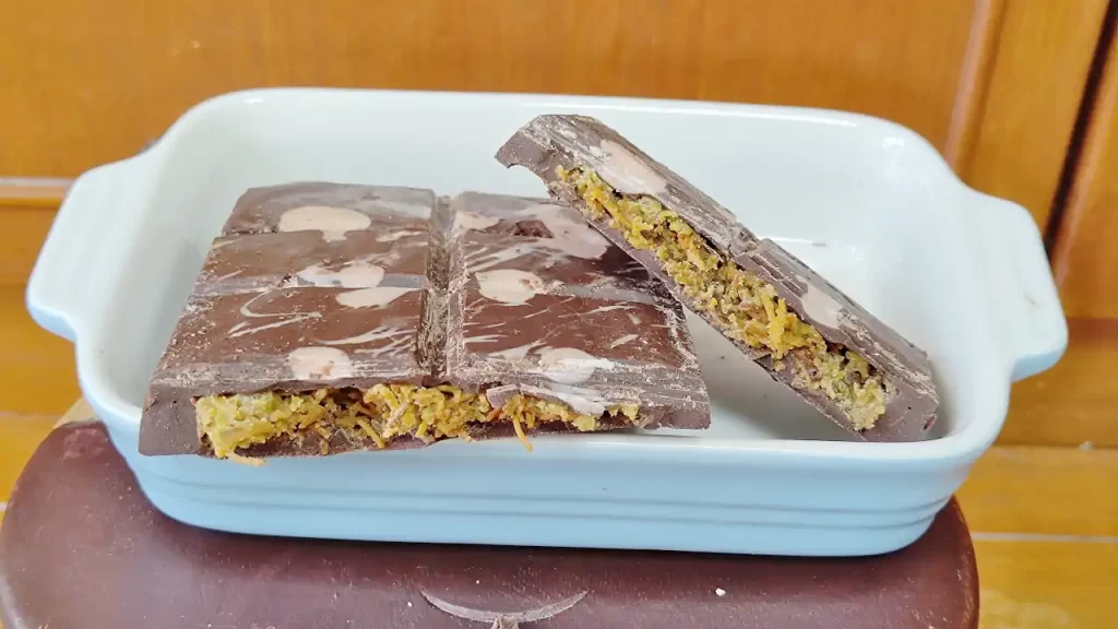 グラタン皿と素麺で作ったドバイチョコレート