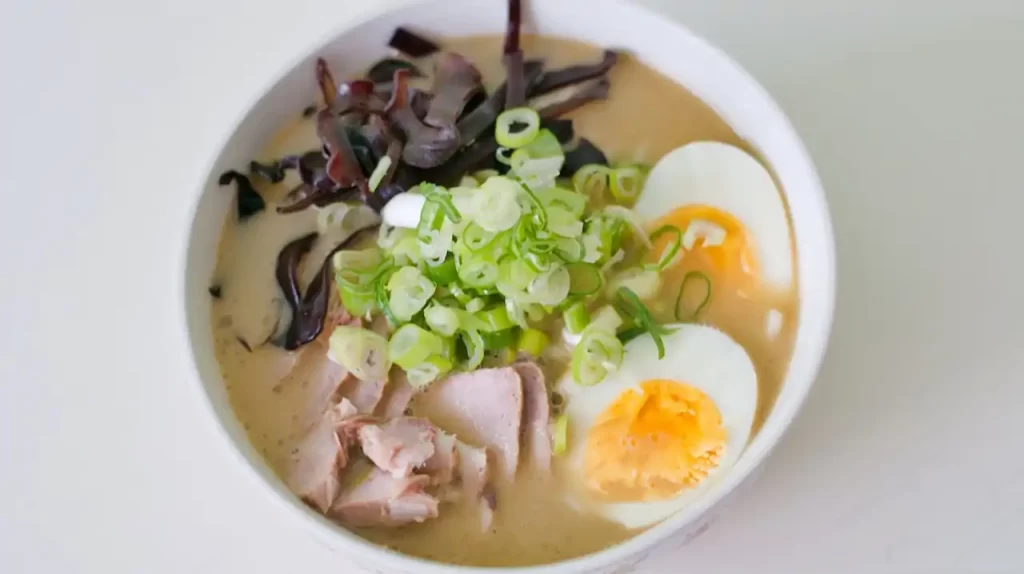 保温鍋で作った豚骨ラーメン