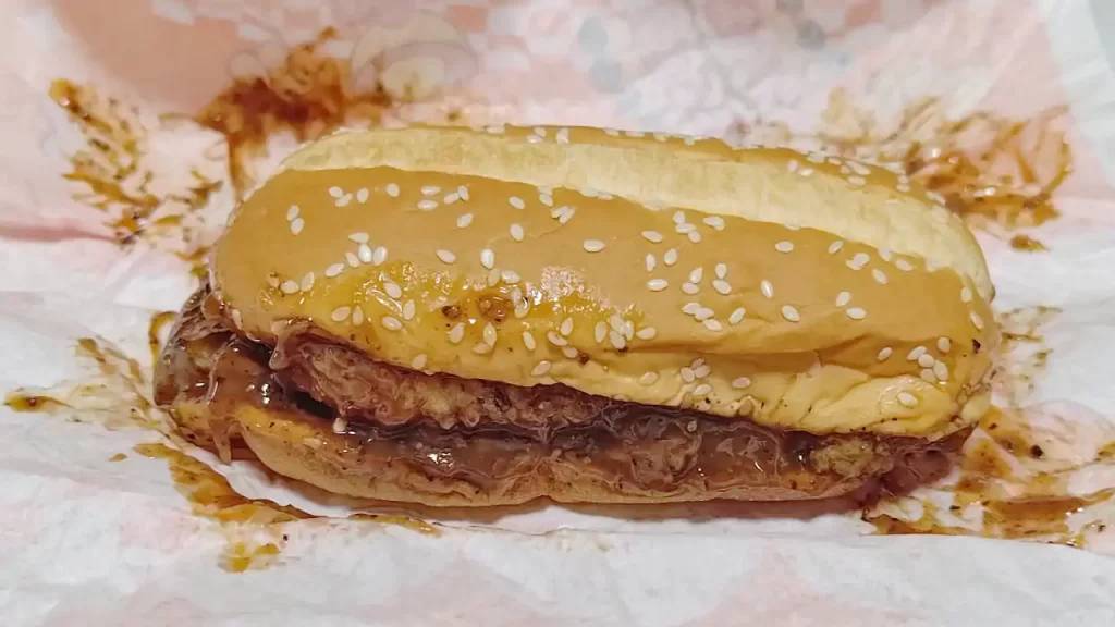 台湾マクドナルドの期間限定メニュー『金迎招財薯來堡(牛)』