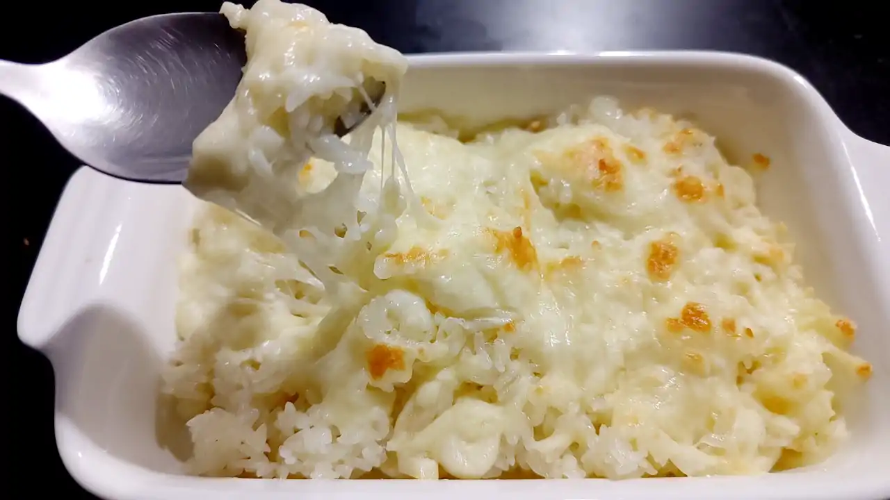 今回作ったガーリックライスの完成形