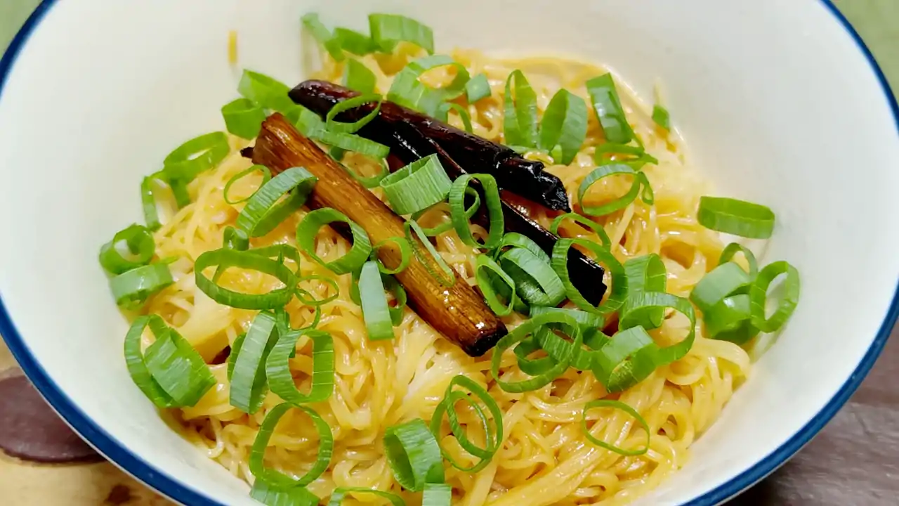 自分で作った蔥油拌麵（素麺使用）