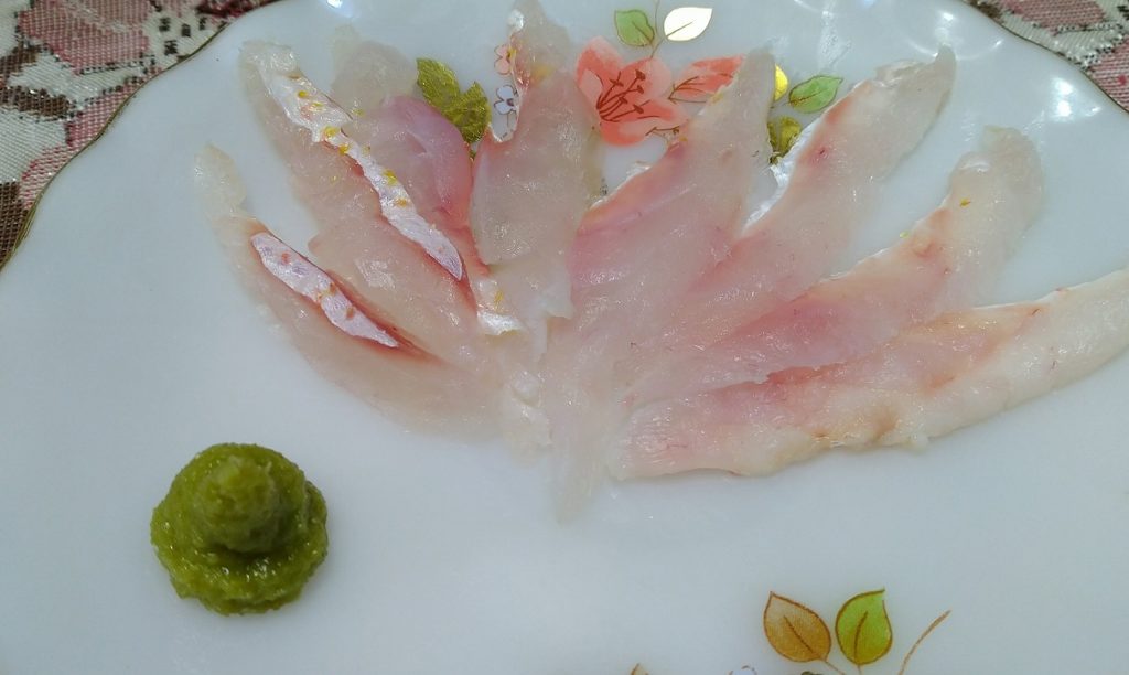 イトヨリダイの刺し身