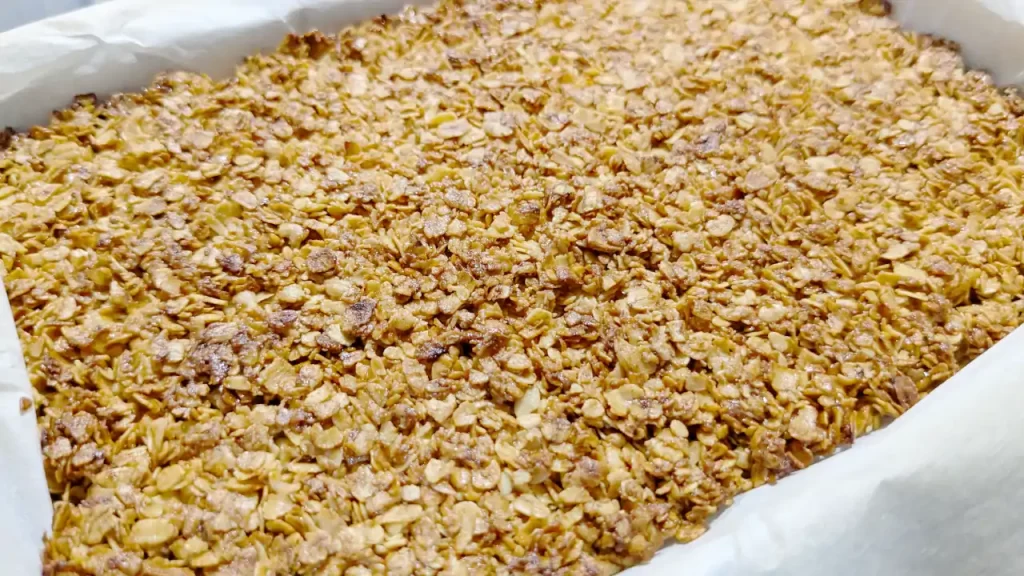 焼き上がった低カロリーフラップジャック