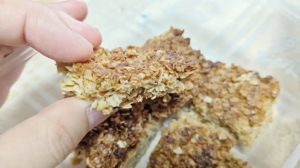 バター、砂糖、ハチミツを減らして作った低カロリーフラップジャック