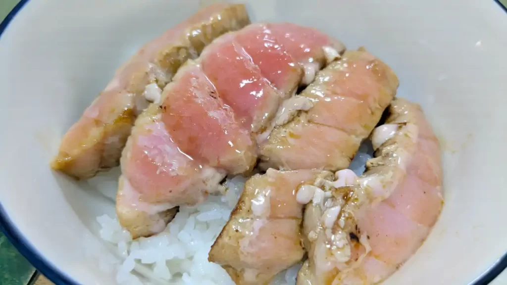 自宅で再現した『焼きうお いし川』のマグロ丼
